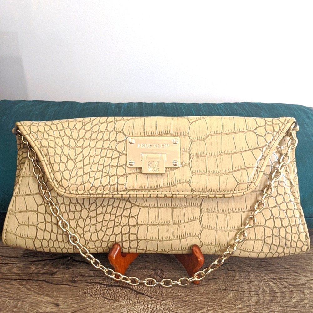 Anne Klein Shoulder/Clutch in Pale Beige